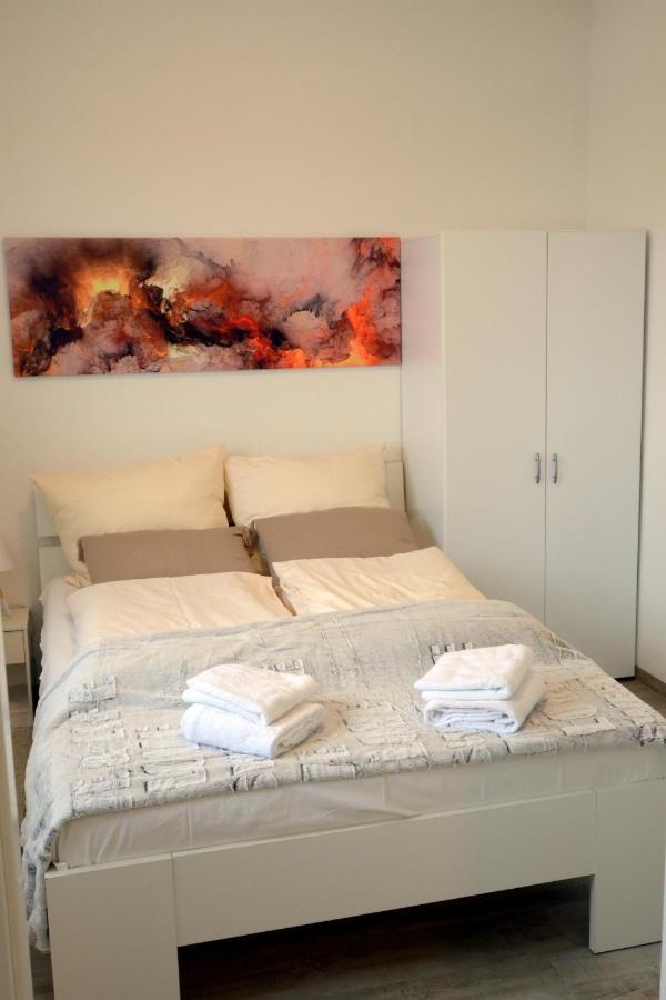 Unique Zentrale Moderne 2 Zimmer Wohnung Nahe Dem Park Villingen-Schwenningen Bagian luar foto